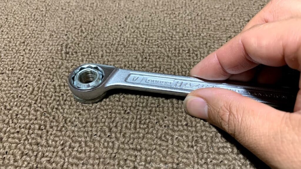 hand-and-straight-box-end-wrench.jpg